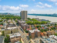 31 75TH St, North Bergen, NJ 07047