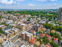 31 75TH St, North Bergen, NJ 07047