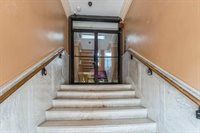 31 75TH St, North Bergen, NJ 07047