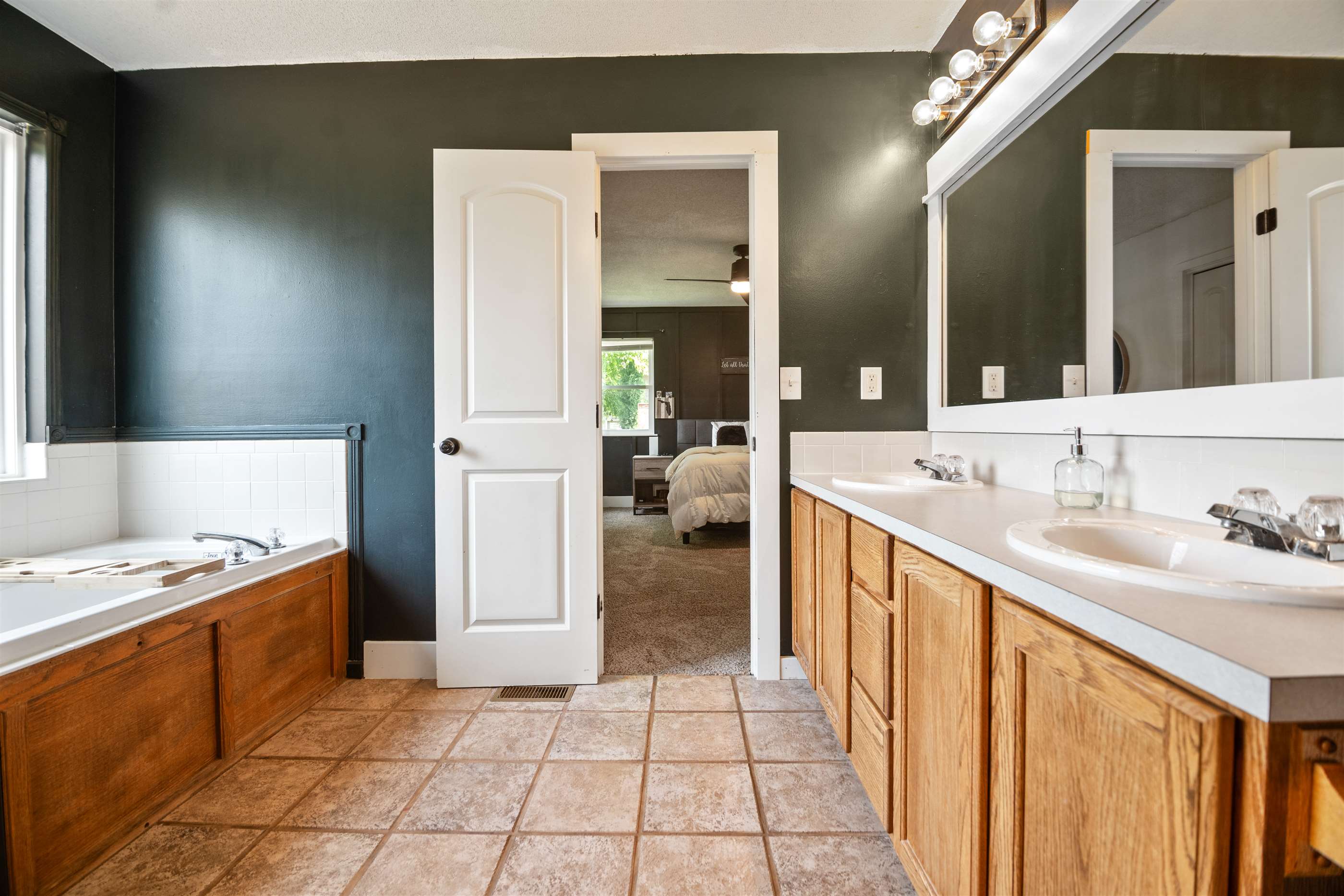 11350 West Carr Ct, Wichita, KS 67209