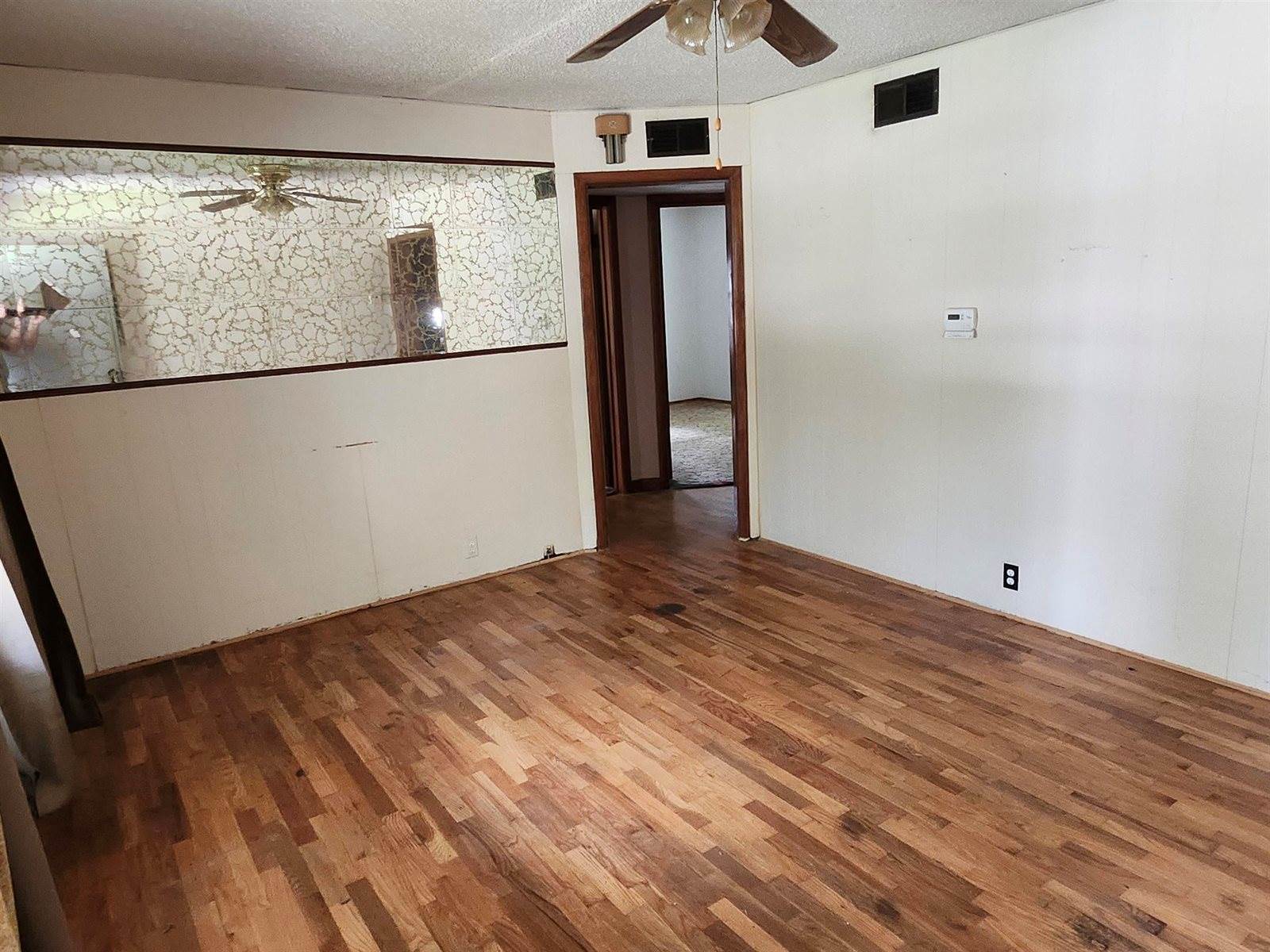 1311 Pauline St, Augusta, KS 67010