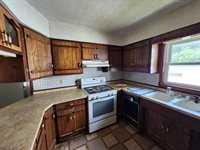 1311 Pauline St, Augusta, KS 67010
