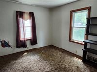 1311 Pauline St, Augusta, KS 67010