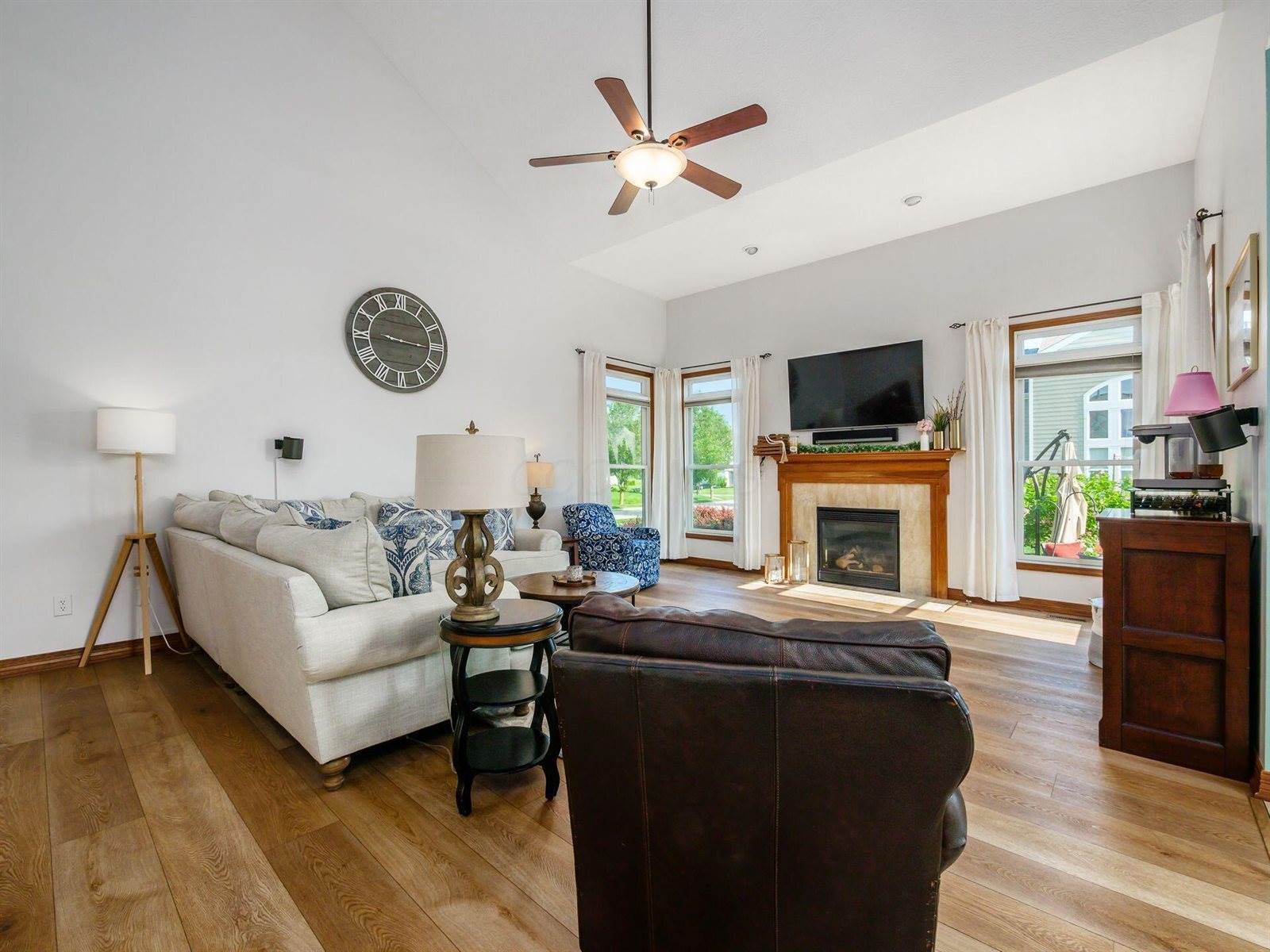 6270 Acacia Drive, Hilliard, OH 43026