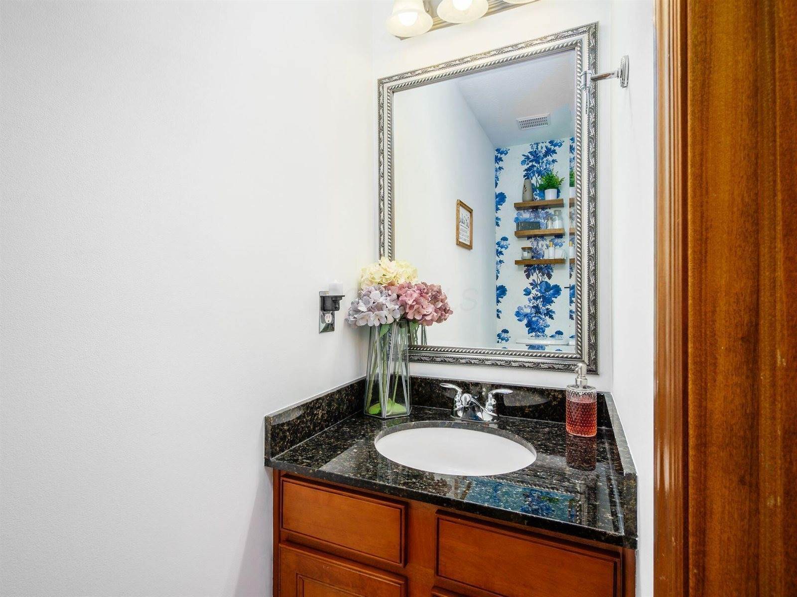 6270 Acacia Drive, Hilliard, OH 43026