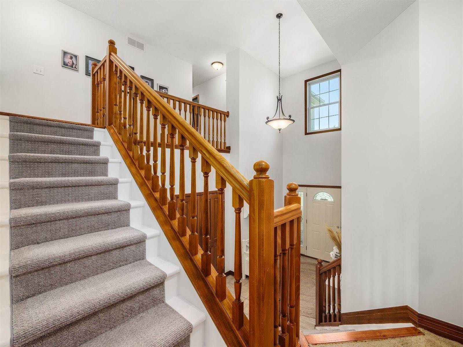 6270 Acacia Drive, Hilliard, OH 43026