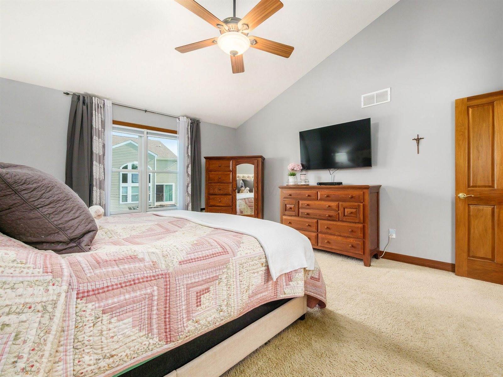 6270 Acacia Drive, Hilliard, OH 43026