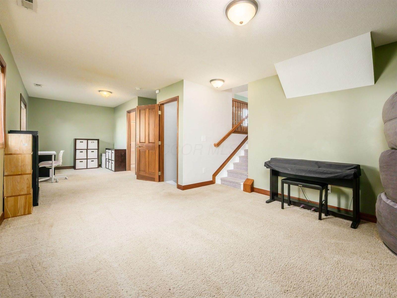 6270 Acacia Drive, Hilliard, OH 43026