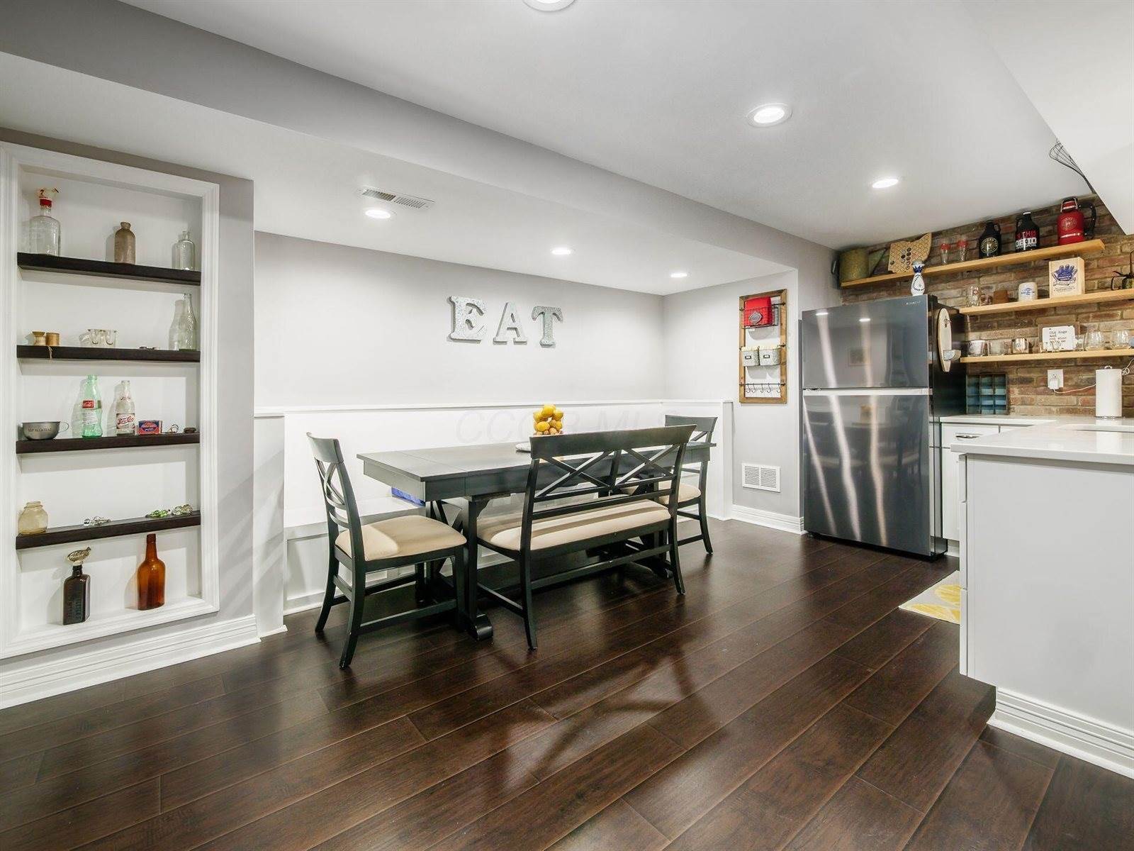 6270 Acacia Drive, Hilliard, OH 43026