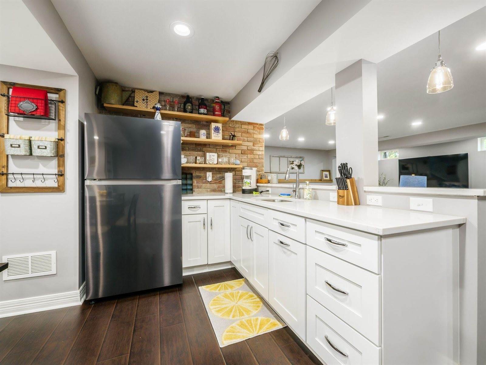 6270 Acacia Drive, Hilliard, OH 43026