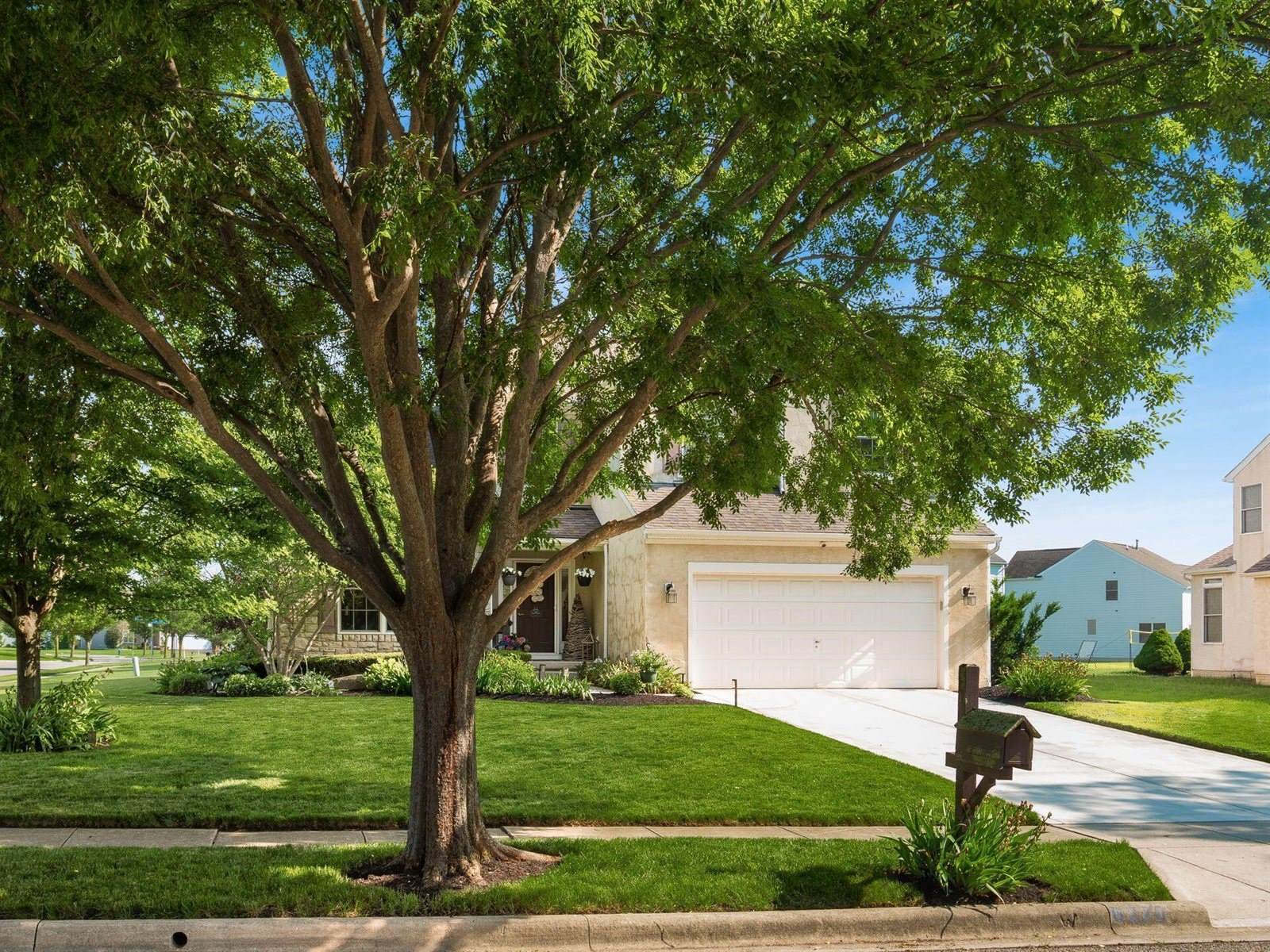 6270 Acacia Drive, Hilliard, OH 43026