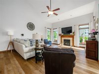 6270 Acacia Drive, Hilliard, OH 43026