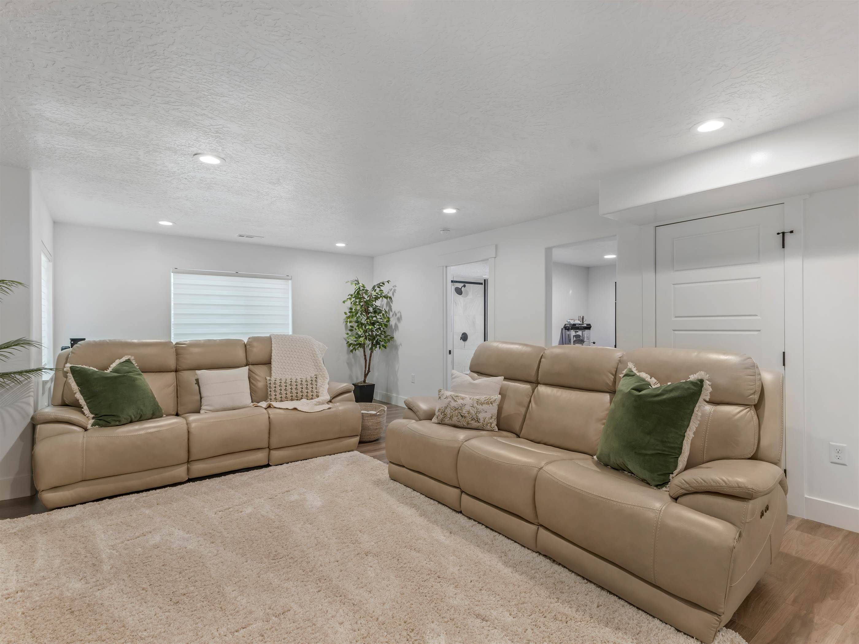 13878 South Greenford Ln, Herriman, UT 84096