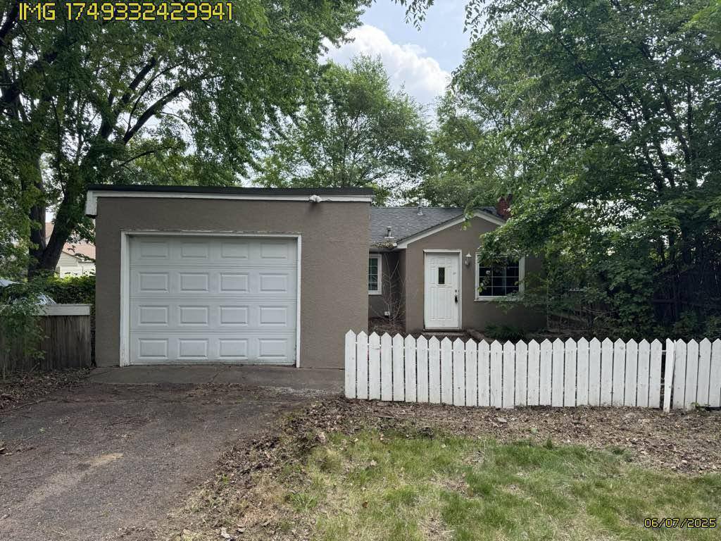 627 9th Avenue NW, New Brighton, MN 55112