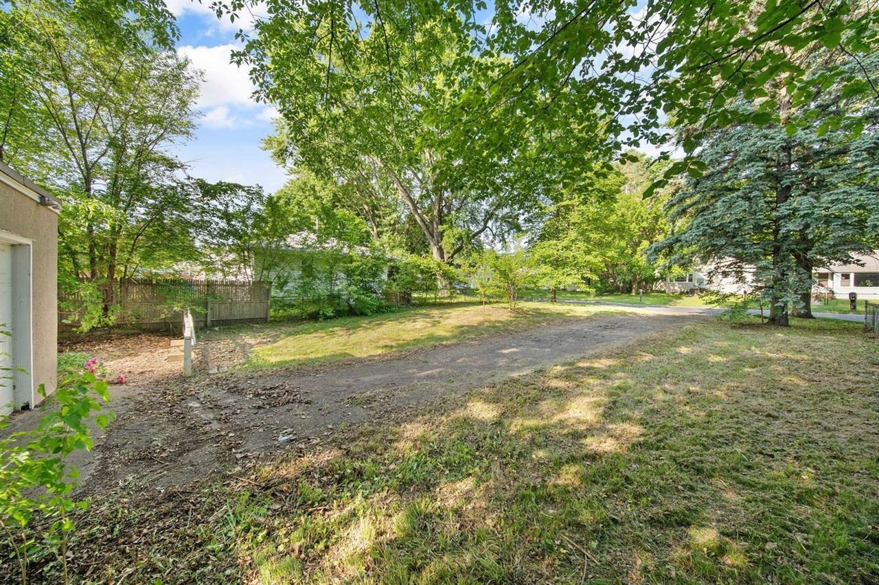 627 9th Avenue NW, New Brighton, MN 55112