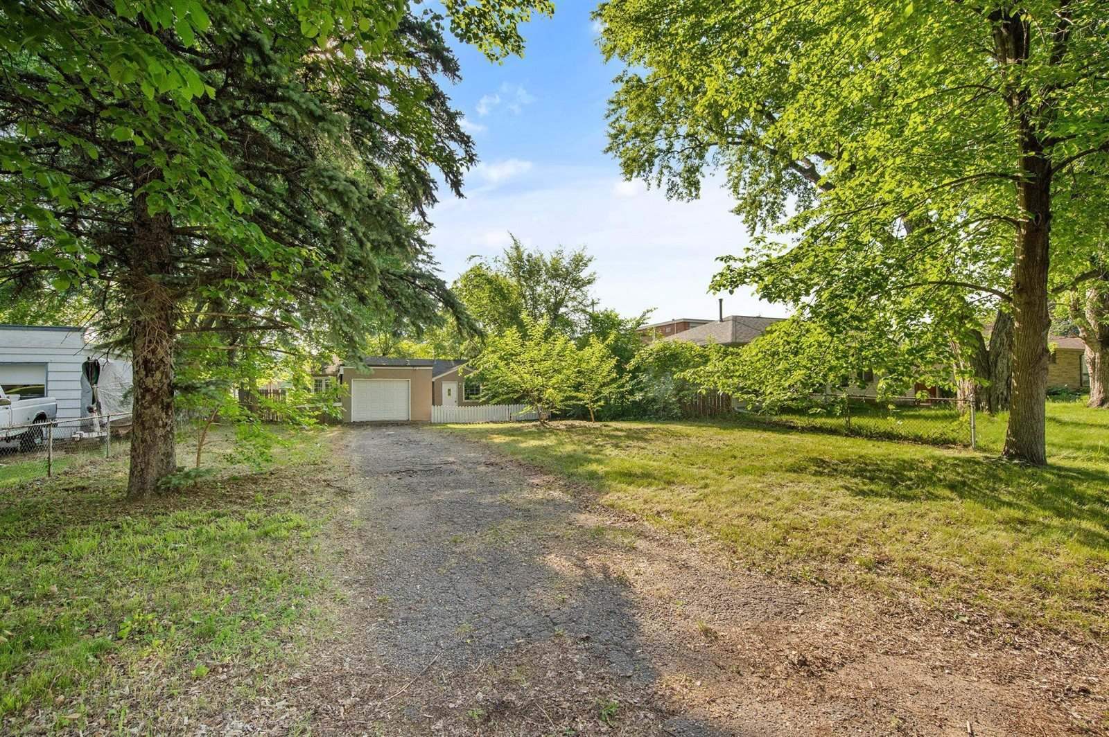 627 9th Avenue NW, New Brighton, MN 55112