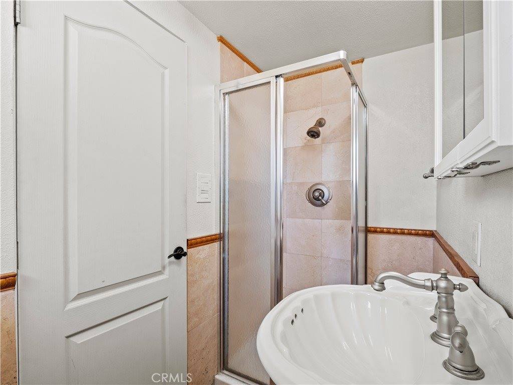 27545 Santa Clarita Road, Saugus, CA 91350