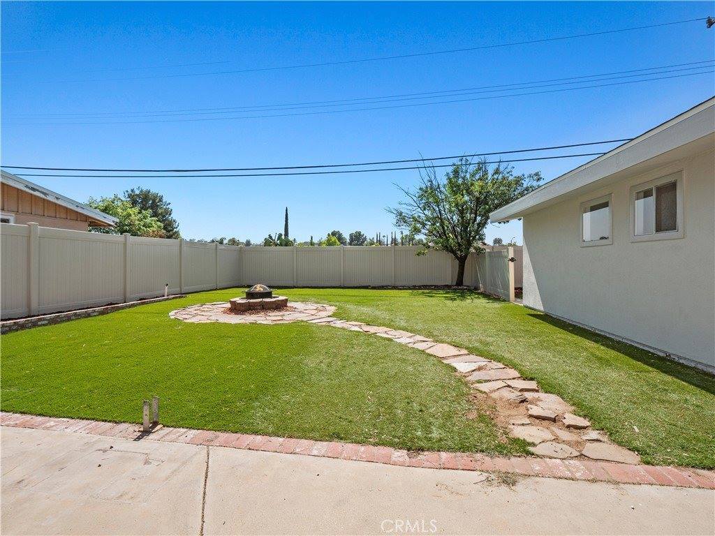 27545 Santa Clarita Road, Saugus, CA 91350