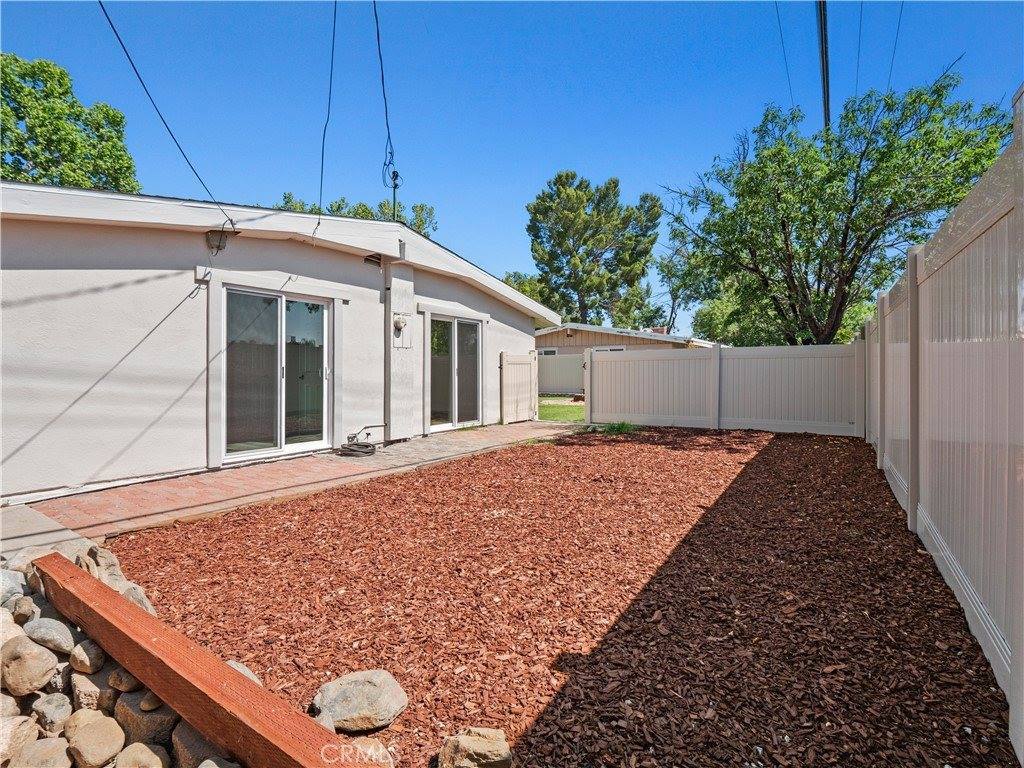 27545 Santa Clarita Road, Saugus, CA 91350