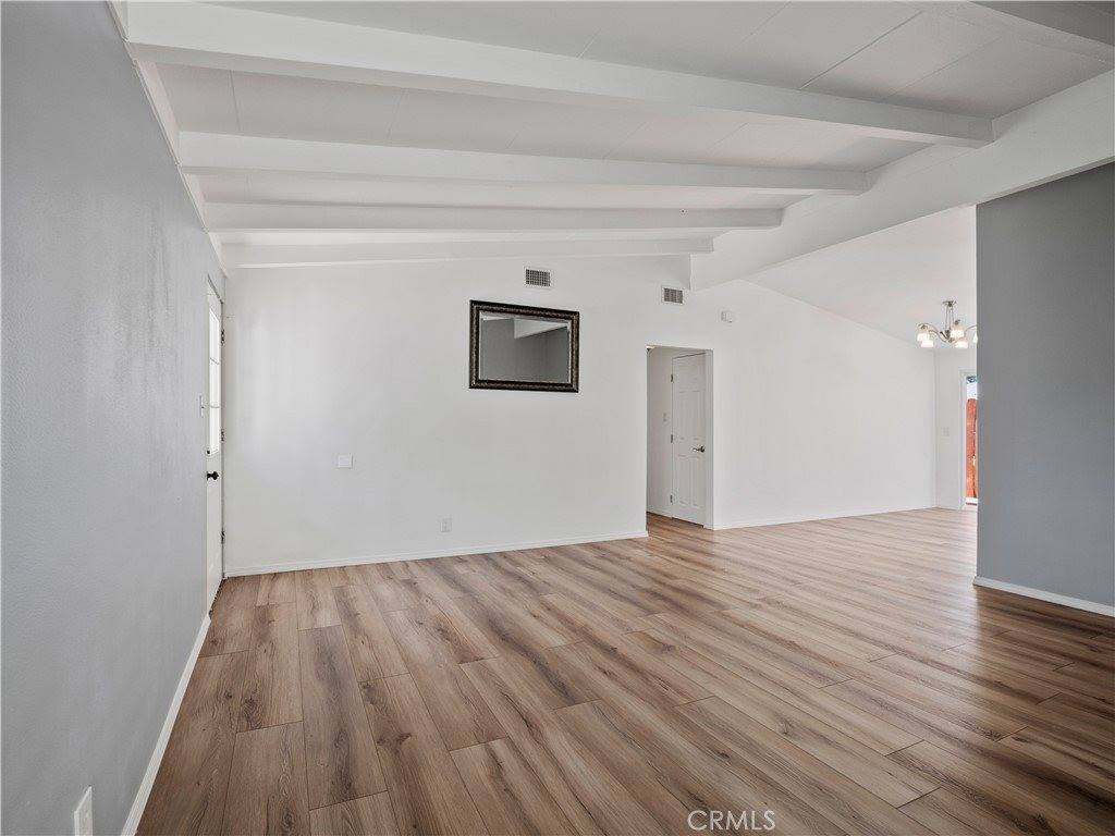 27545 Santa Clarita Road, Saugus, CA 91350