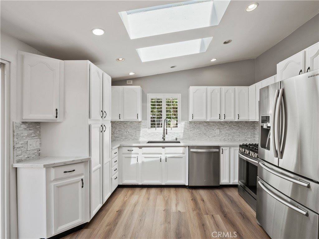 27545 Santa Clarita Road, Saugus, CA 91350