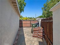 27545 Santa Clarita Road, Saugus, CA 91350