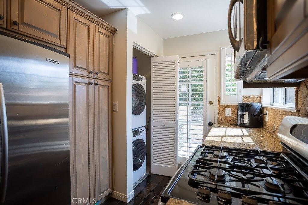 23930 Arroyo Park Drive, Valencia, CA 91355