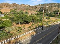 1 Taylor St, Val Verde, CA 91384