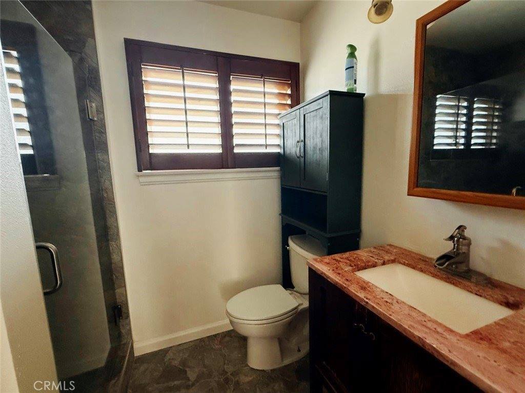 7029 Bellaire Avenue, North Hollywood, CA 91605