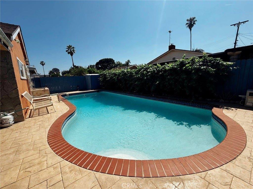 7029 Bellaire Avenue, North Hollywood, CA 91605