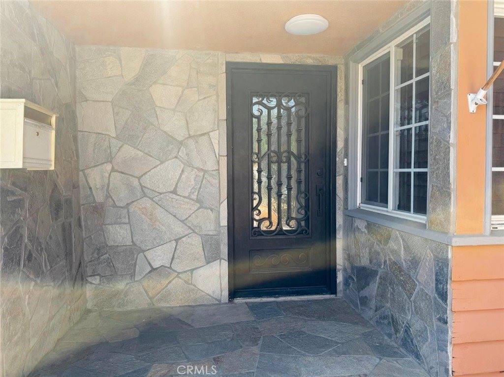 7029 Bellaire Avenue, North Hollywood, CA 91605