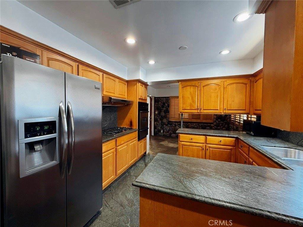 7029 Bellaire Avenue, North Hollywood, CA 91605