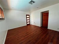 7029 Bellaire Avenue, North Hollywood, CA 91605