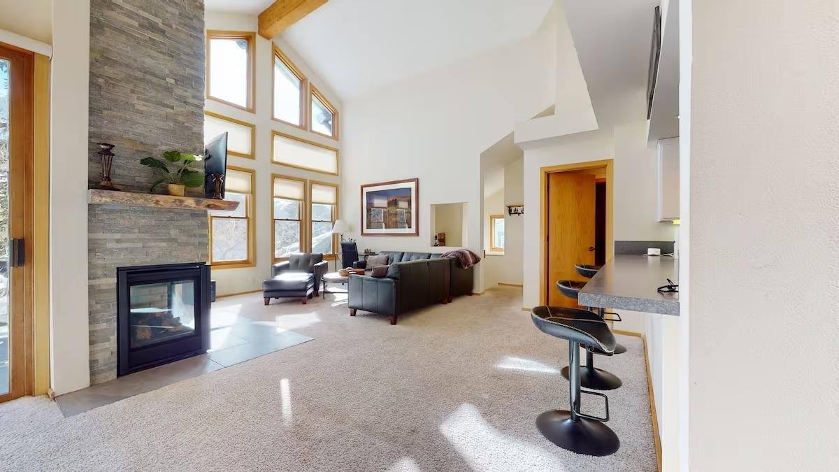 880 Par Court, Mammoth Lakes, CA 93546