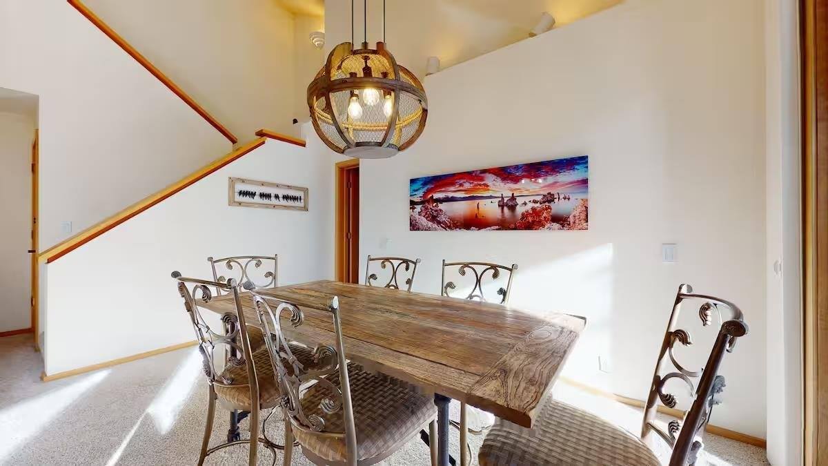 880 Par Court, Mammoth Lakes, CA 93546