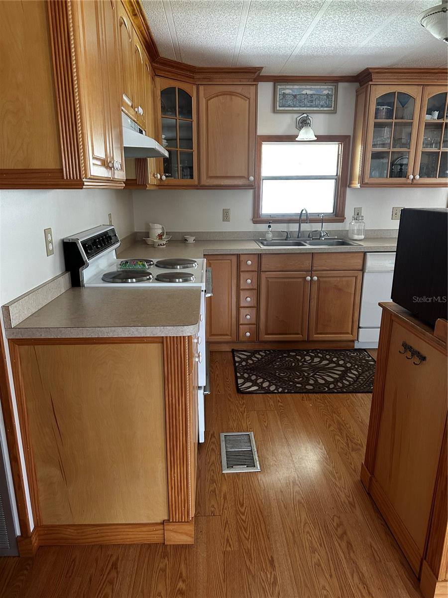 1100 Belcher Road South, #392, Largo, FL 33771