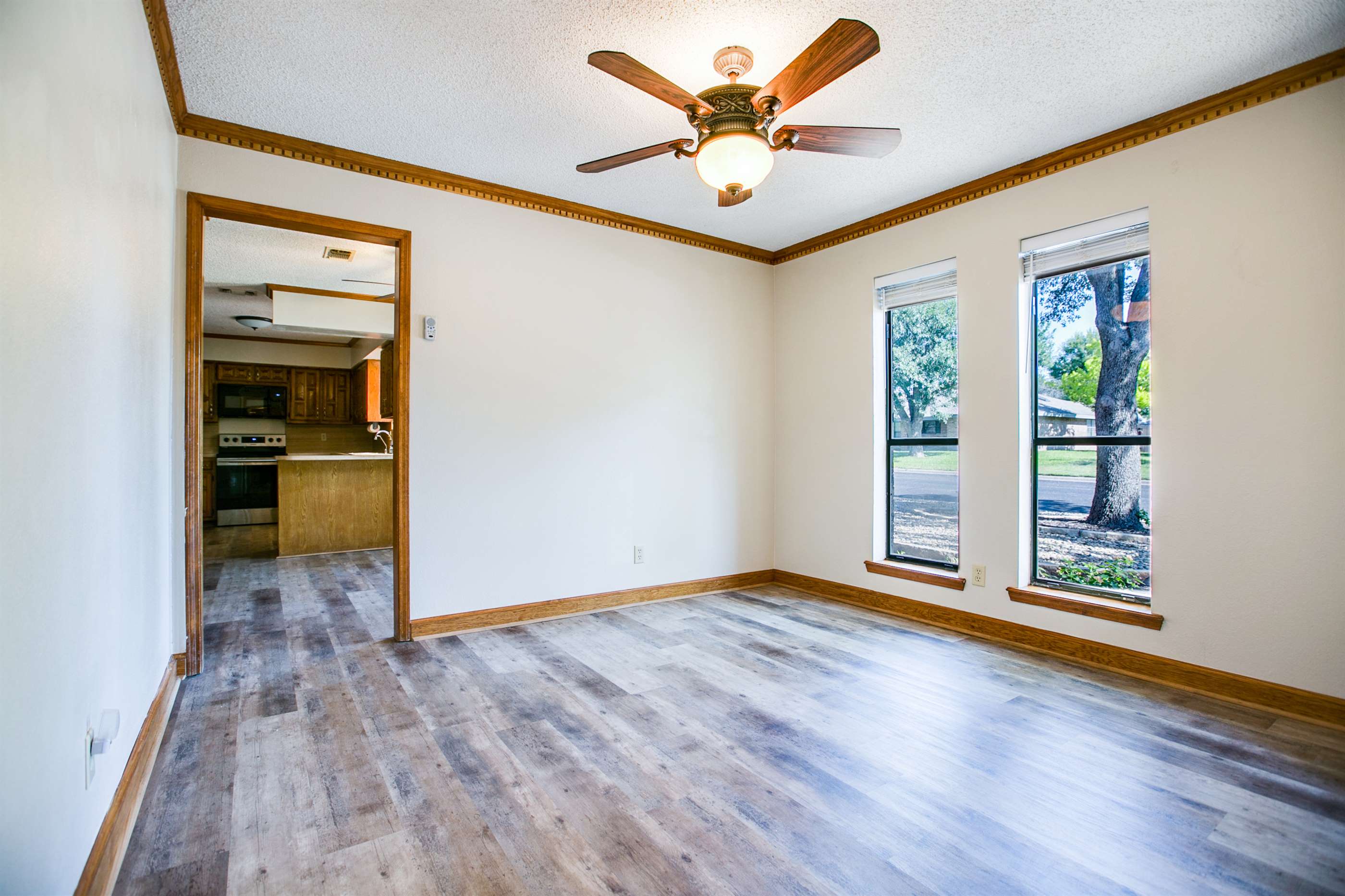 3325 Shadyhill Dr, San Angelo, TX 76904