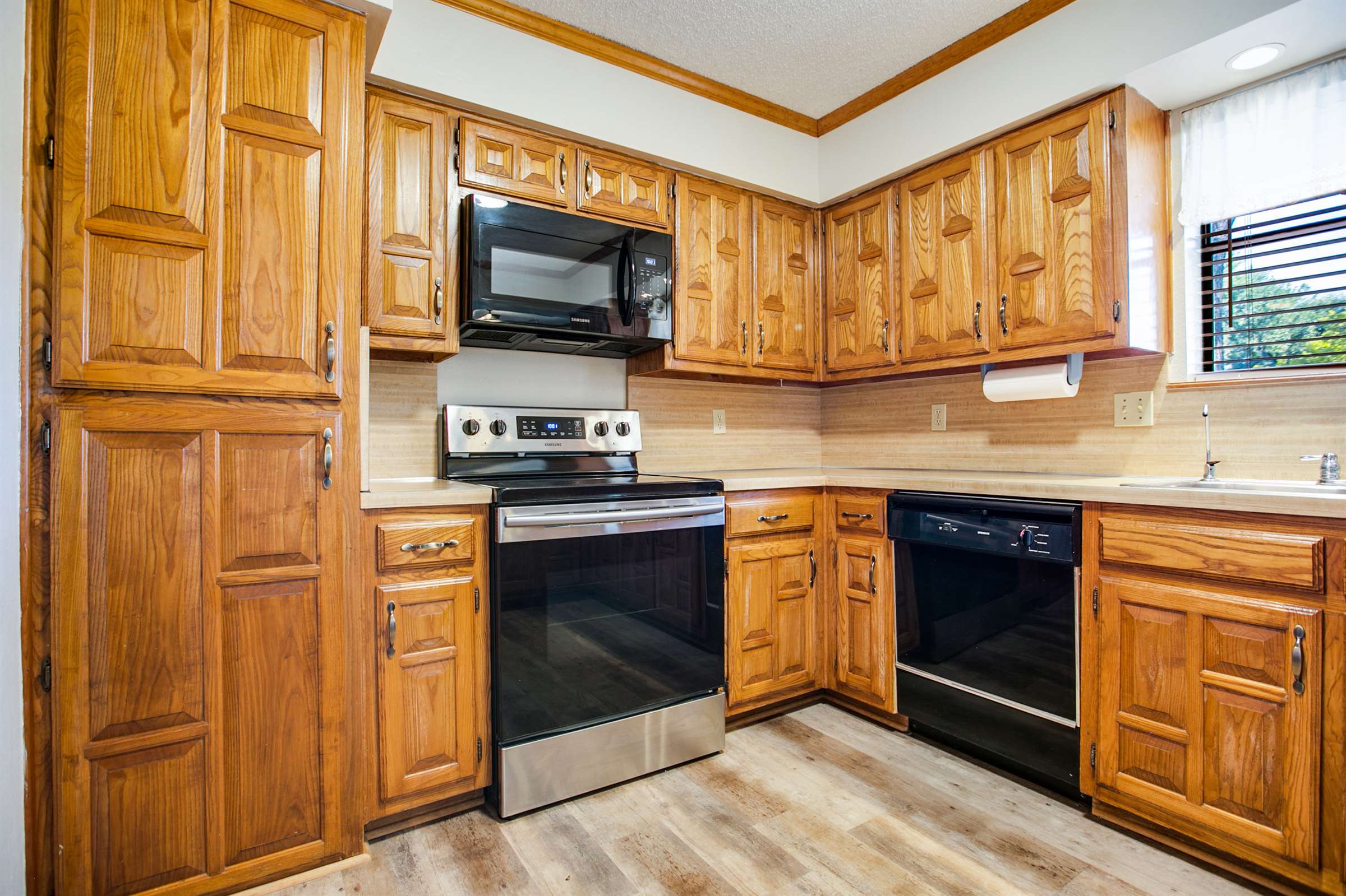 3325 Shadyhill Dr, San Angelo, TX 76904