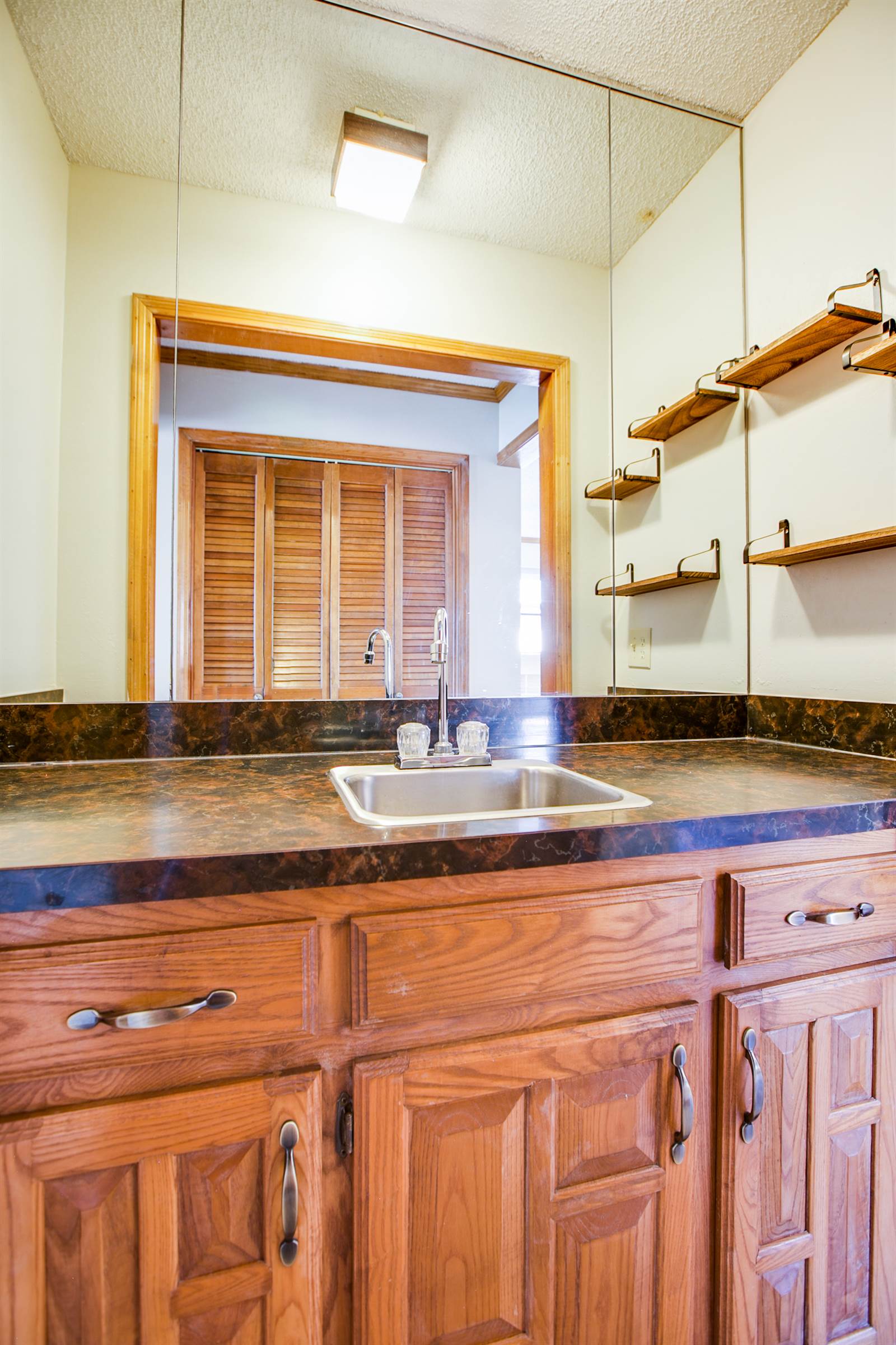 3325 Shadyhill Dr, San Angelo, TX 76904