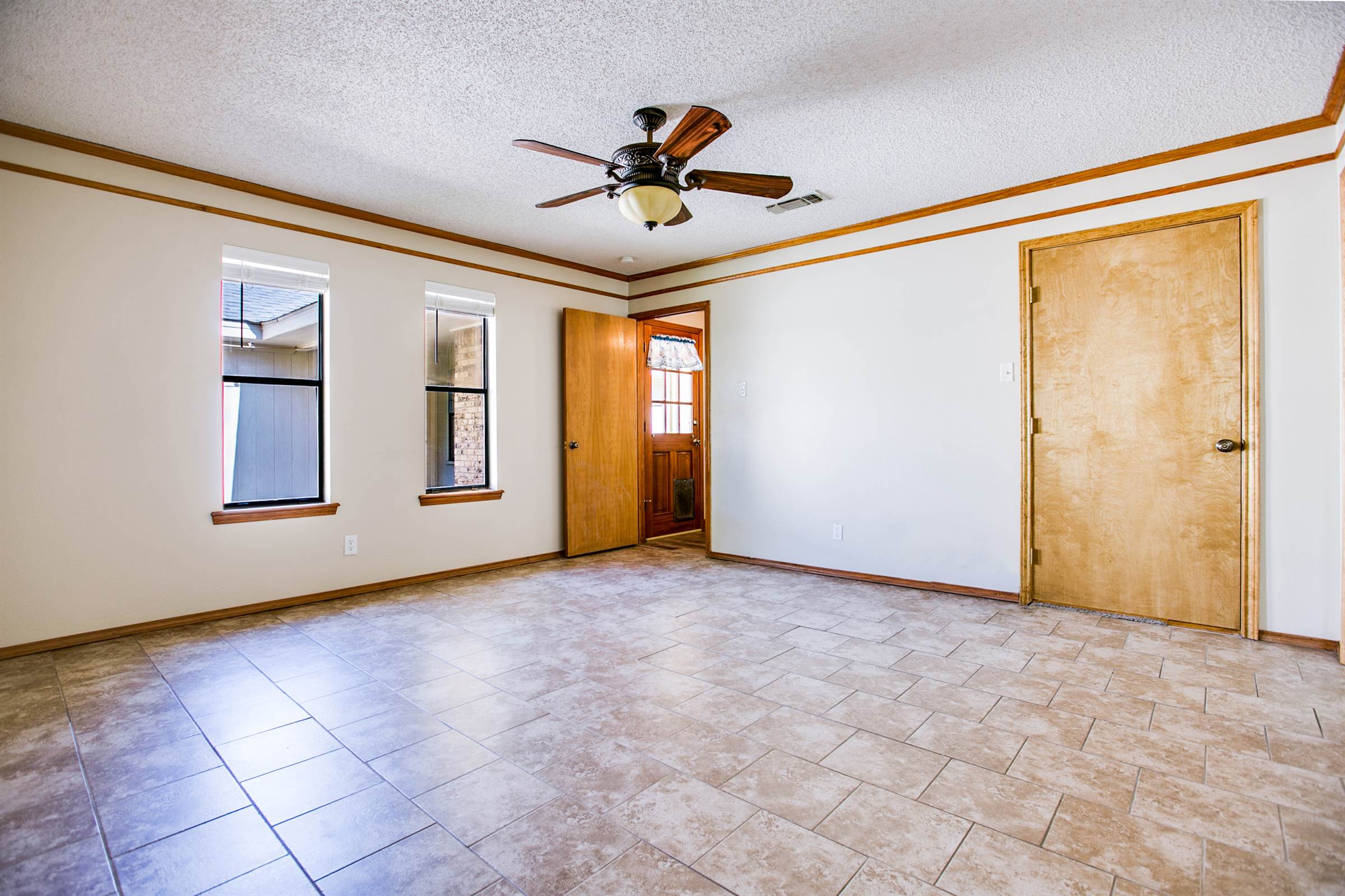 3325 Shadyhill Dr, San Angelo, TX 76904