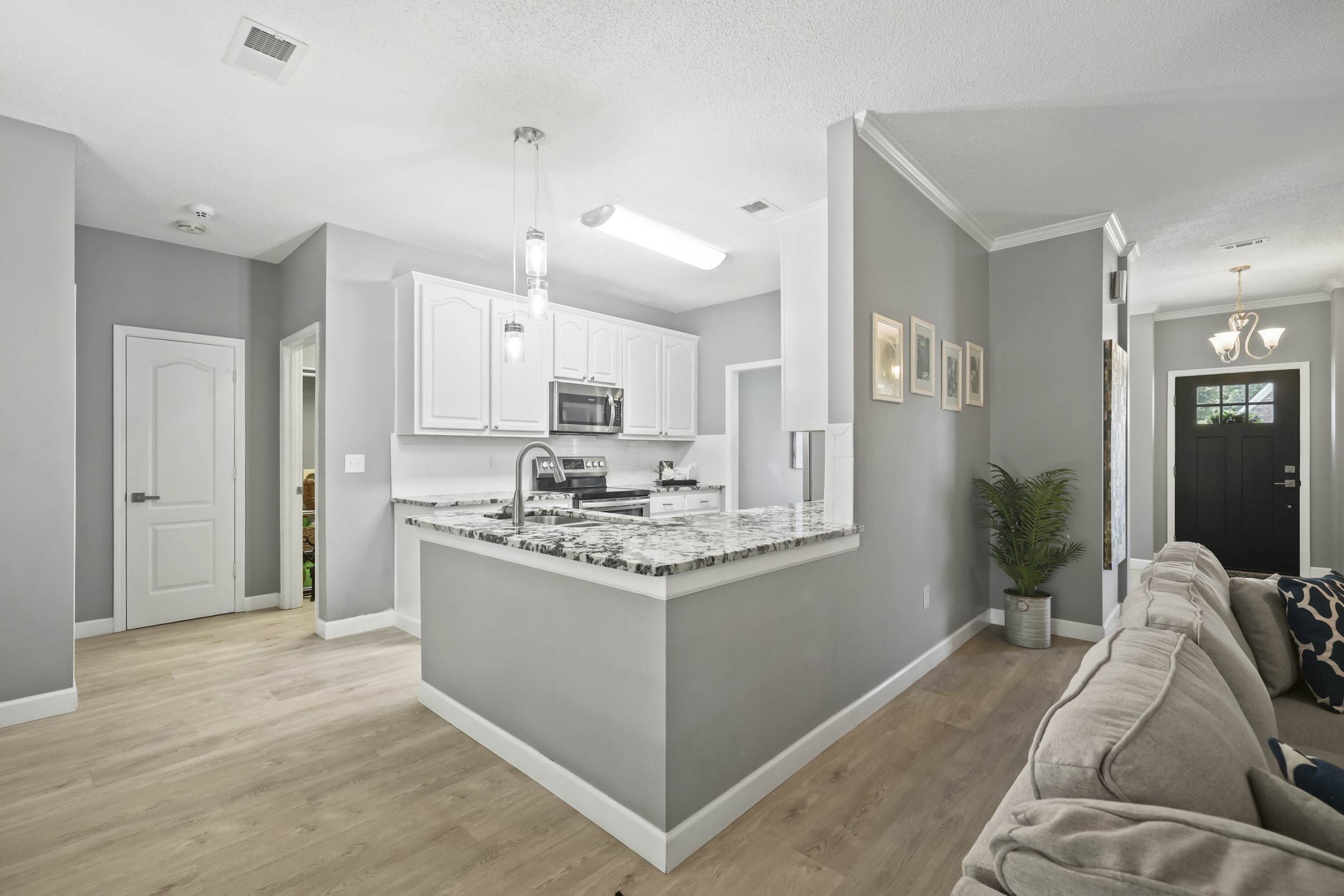 3002 Creekwood Cir, Ocean Springs, MS 39564