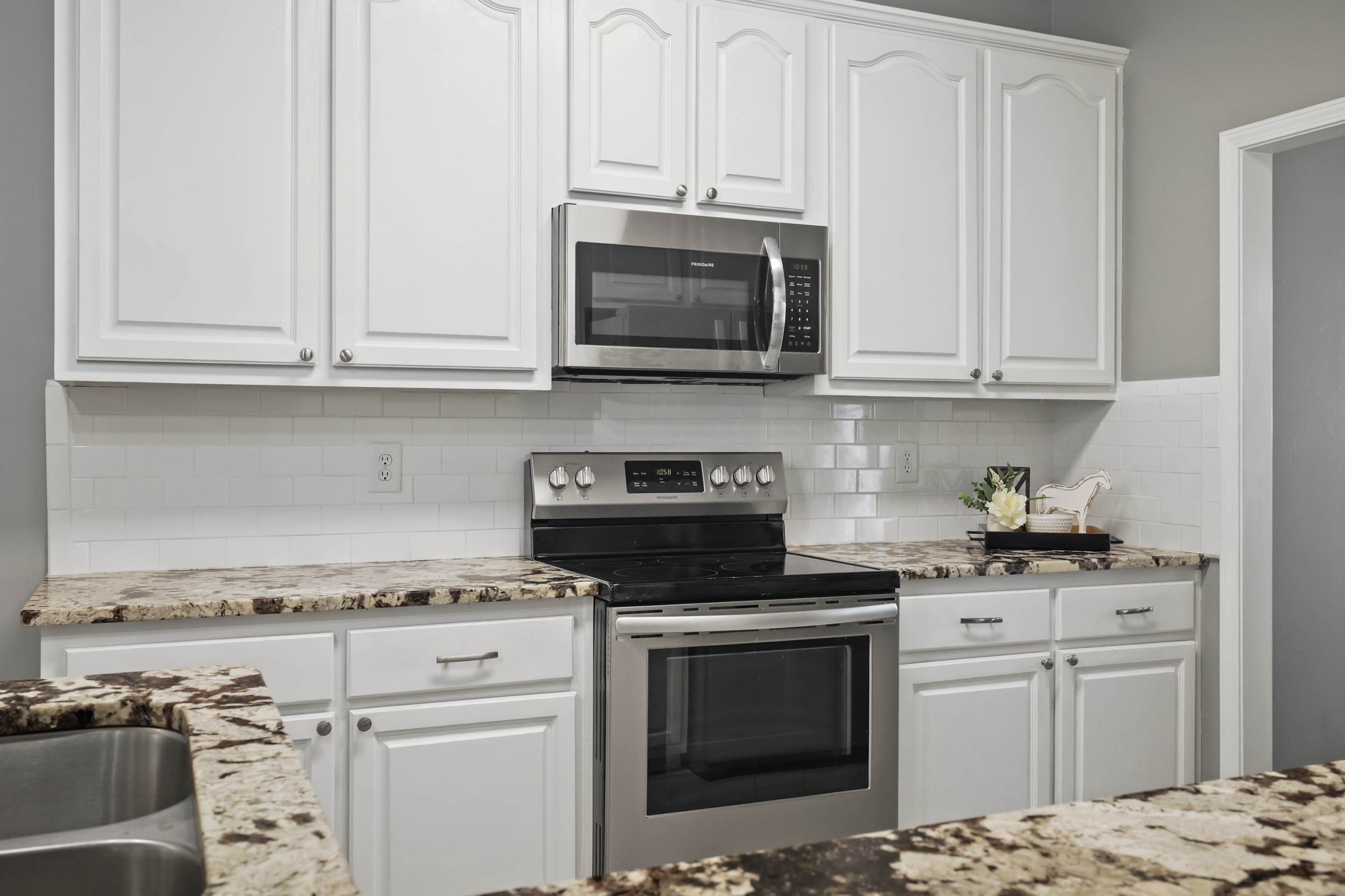 3002 Creekwood Cir, Ocean Springs, MS 39564