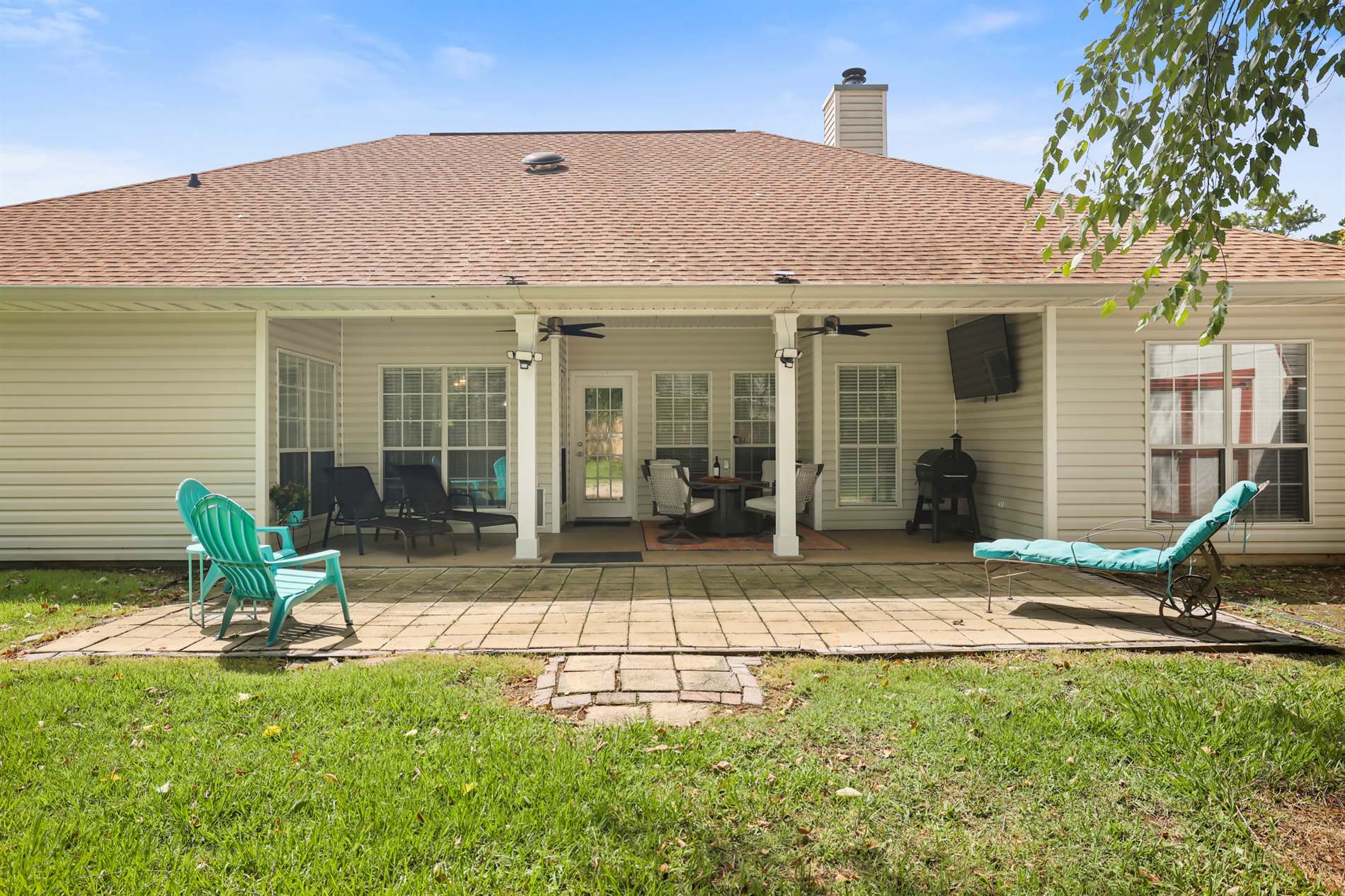 3002 Creekwood Cir, Ocean Springs, MS 39564