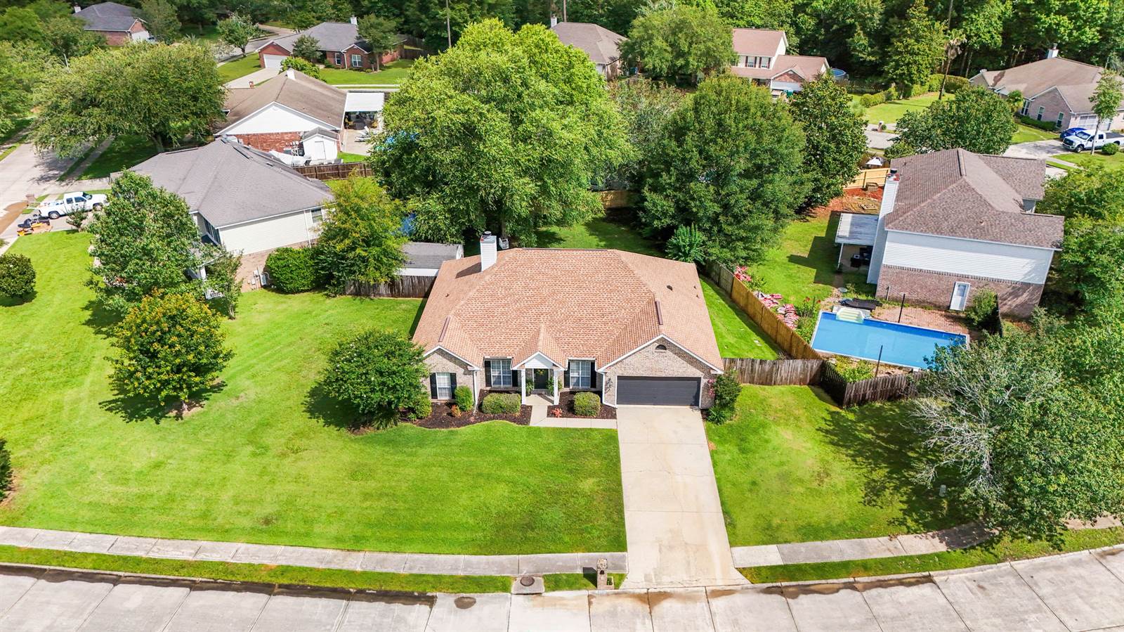 3002 Creekwood Cir, Ocean Springs, MS 39564