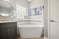 3002 Creekwood Cir, Ocean Springs, MS 39564