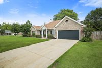3002 Creekwood Cir, Ocean Springs, MS 39564