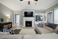 3002 Creekwood Cir, Ocean Springs, MS 39564