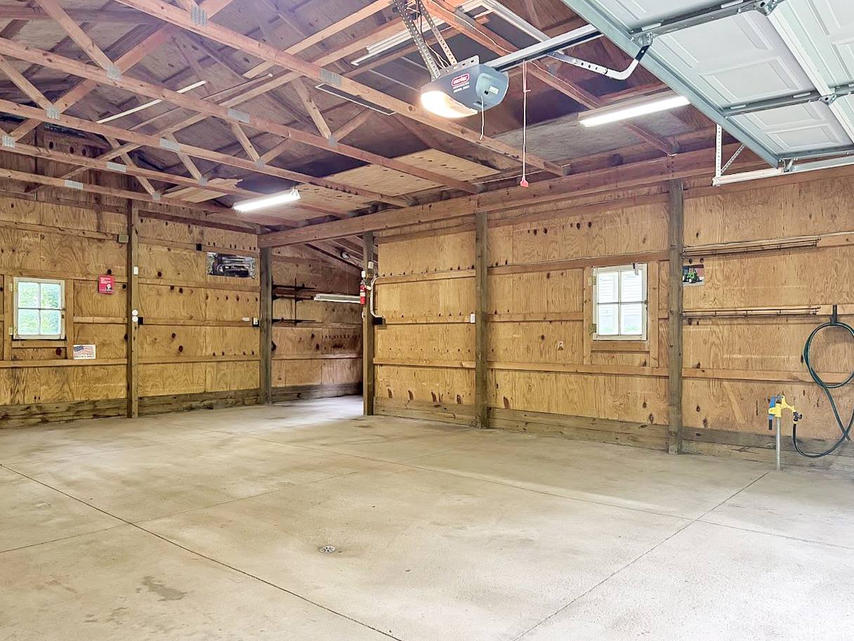 1027 Twp Rd 1806, Ashland, OH 44805