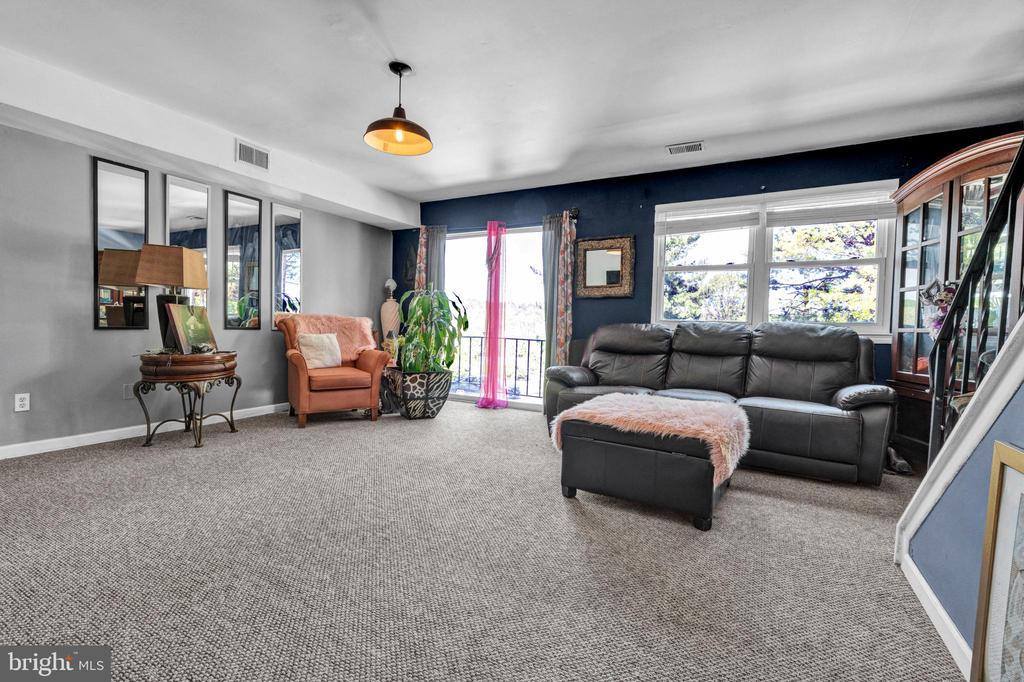 1806 Crest Drive, Coatesville, PA 19320