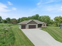 118007 Betty Drive, Stratford, WI 54484